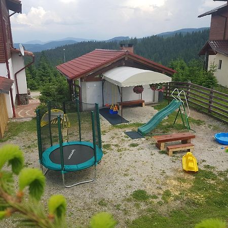 Vila Stefana Пэлтиниш Экстерьер фото