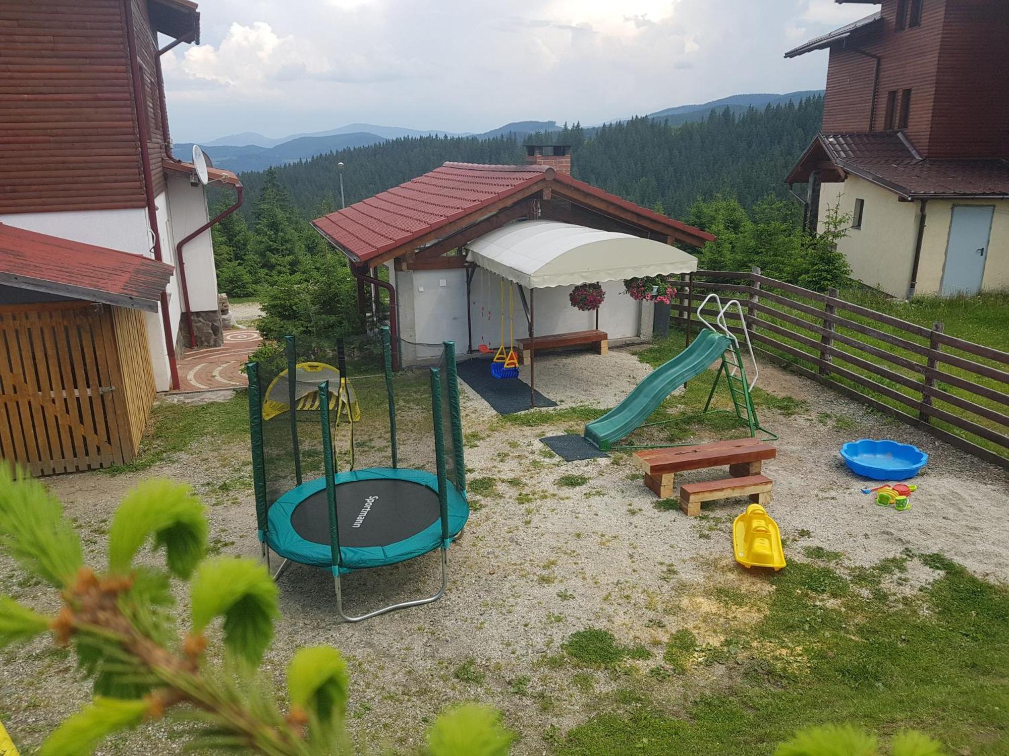 Vila Stefana Пэлтиниш Экстерьер фото